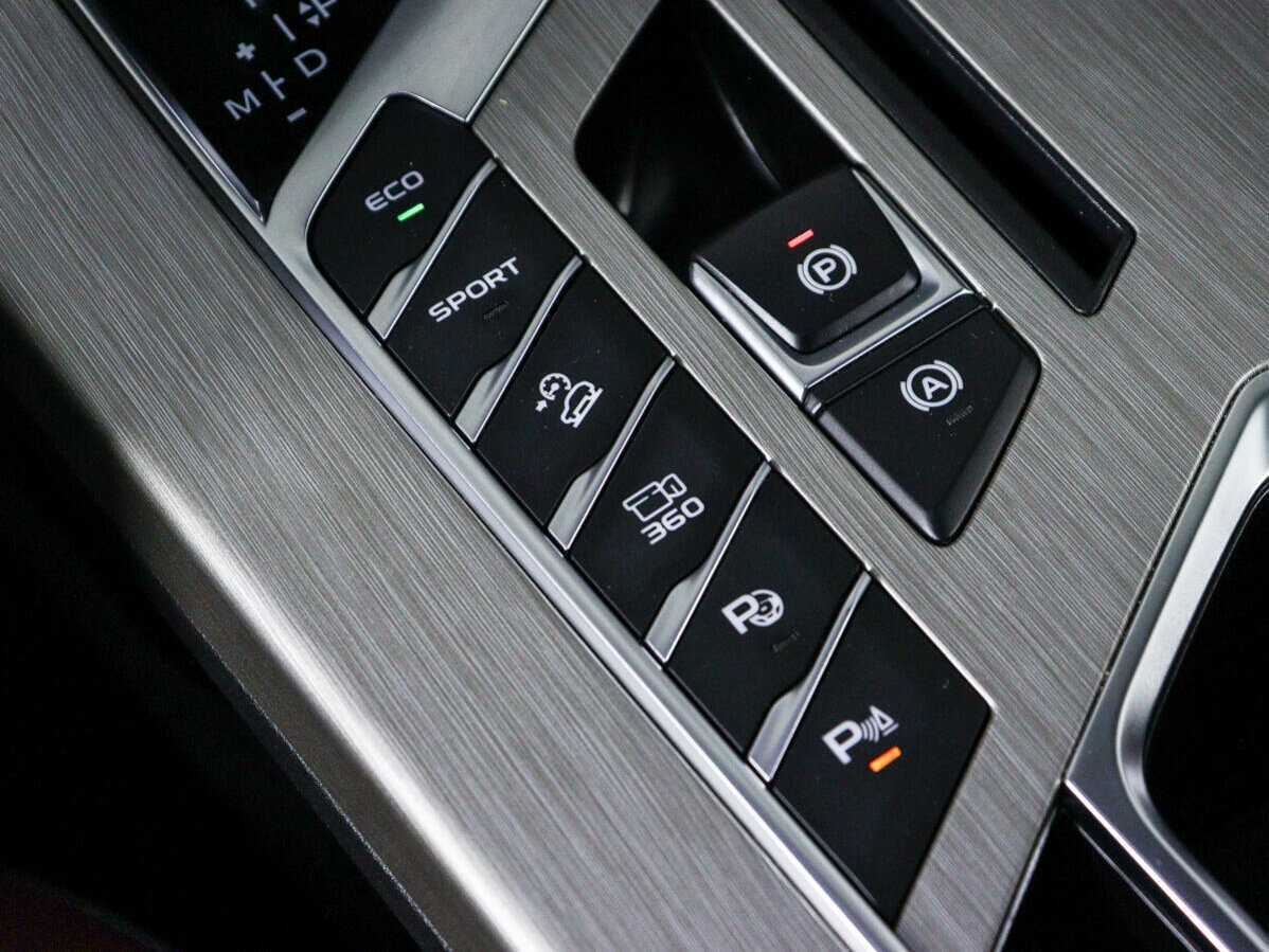 Купить Джили Кулрэй, 2023, 66 647 км.. Фото: #16