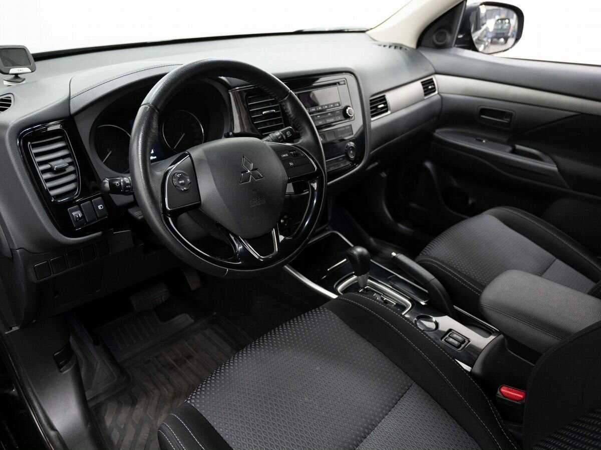 Купить Митсубиши Оутлэндер, 2018, 75 000 км.. Фото: #6