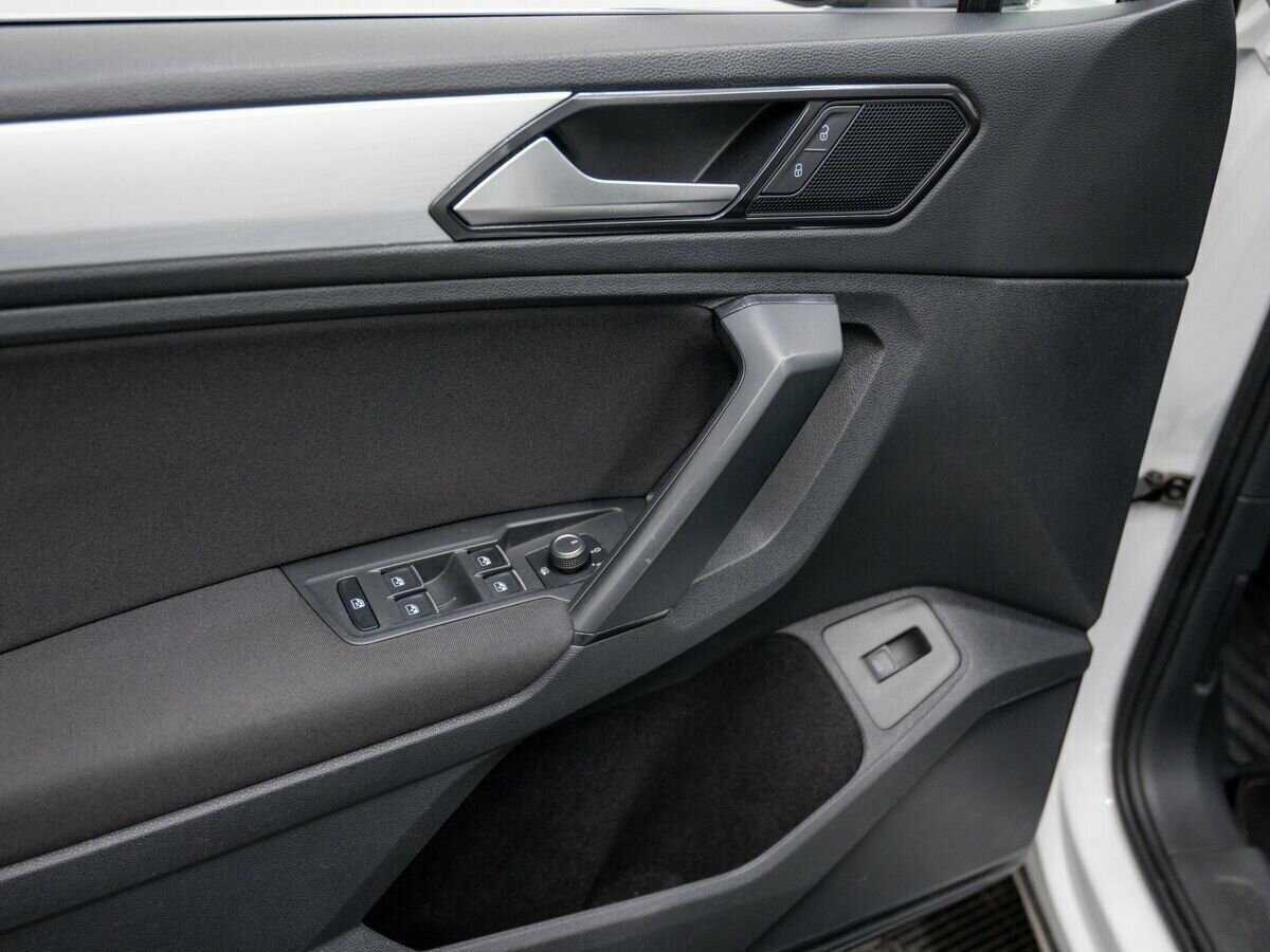 Купить Фольксваген Тигуан, 2018, 120 199 км.. Фото: #17