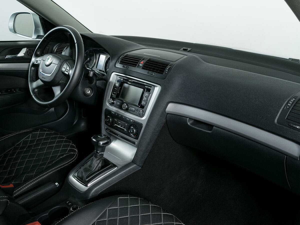 Купить Шкода Октавия, 2013, 227 457 км.. Фото: #8