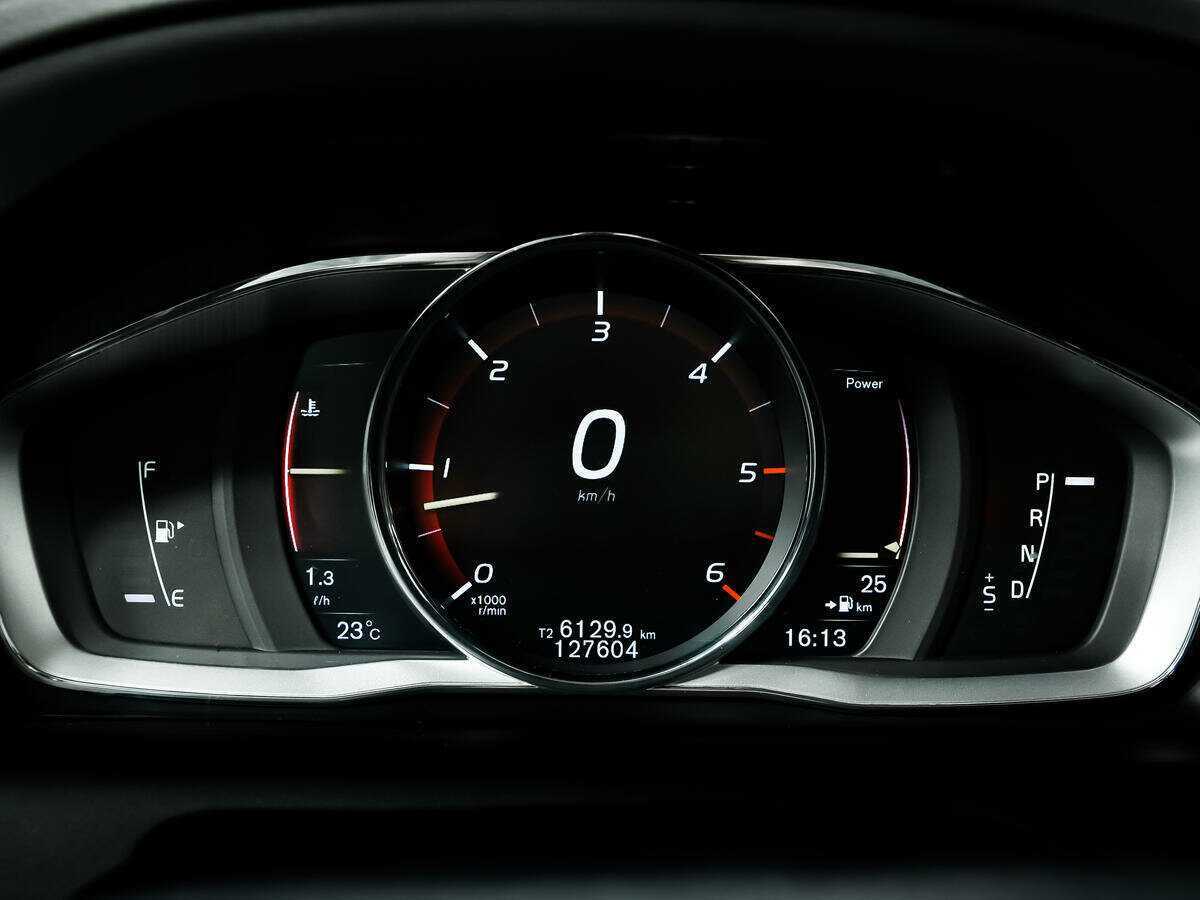 Купить Вольво ИксЦ60, 2016, 127 602 км.. Фото: #7