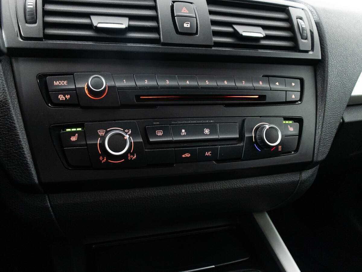 Купить БМВ 1 серии, 2012, 94 049 км.. Фото: #15