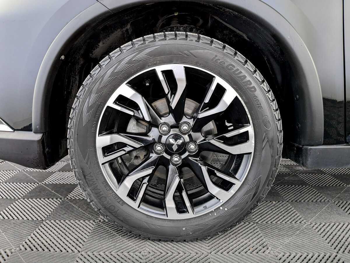 Купить Митсубиши Оутлэндер, 2021, 133 519 км.. Фото: #17