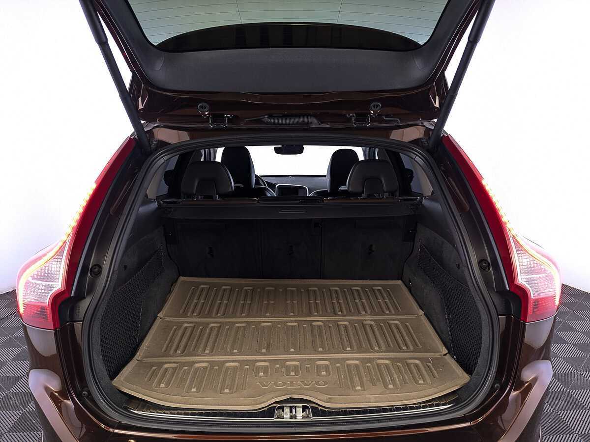 Купить Вольво ИксЦ60, 2014, 168 073 км.. Фото: #9