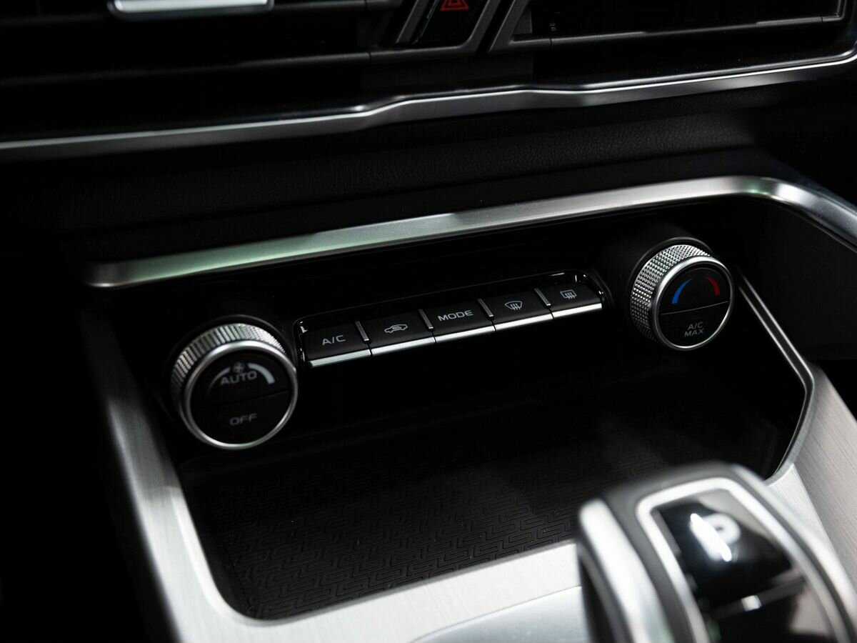 Купить Джили Кулрэй, 2021, 45 000 км.. Фото: #17