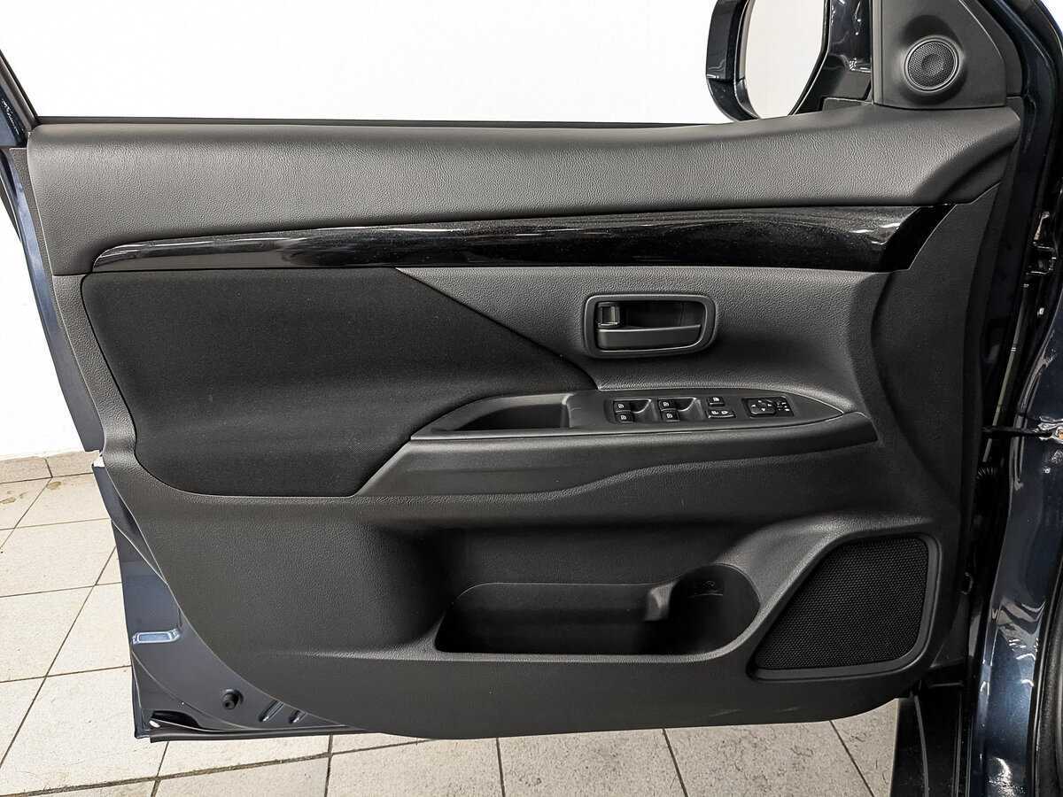 Купить Митсубиши Оутлэндер, 2019, 49 654 км.. Фото: #16