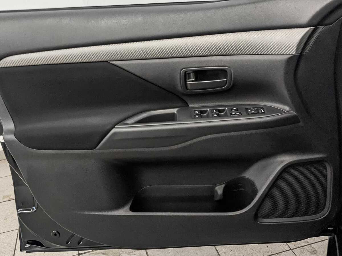 Купить Митсубиши Оутлэндер, 2018, 71 221 км.. Фото: #17