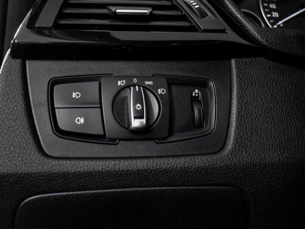 Купить БМВ 3 серии, 2017, 177 000 км.. Фото: #9