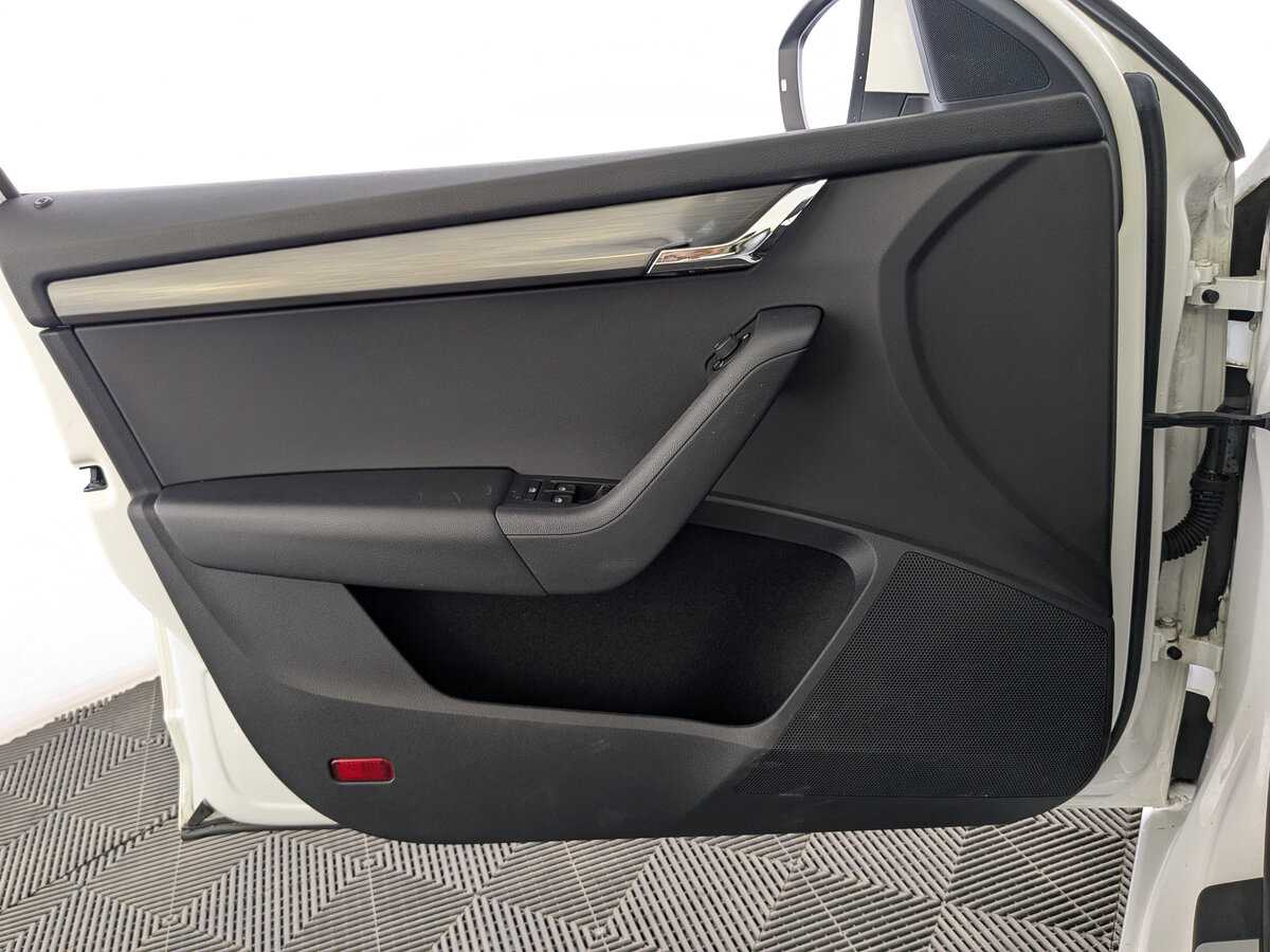 Купить Шкода Октавия, 2020, 57 463 км.. Фото: #18