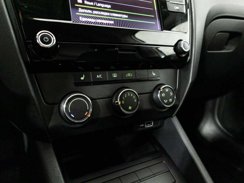 Купить Шкода Октавия, 2018, 65 366 км.. Фото: #15