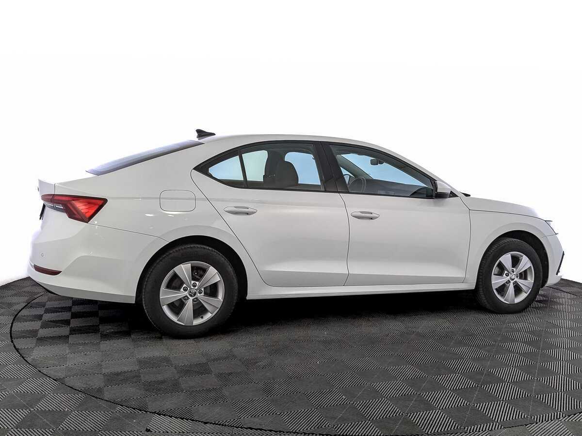 Купить Шкода Октавия, 2021, 69 335 км.. Фото: #3