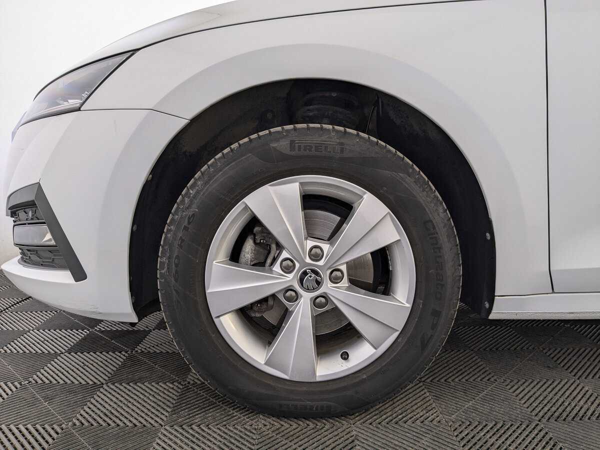 Купить Шкода Октавия, 2021, 69 335 км.. Фото: #11