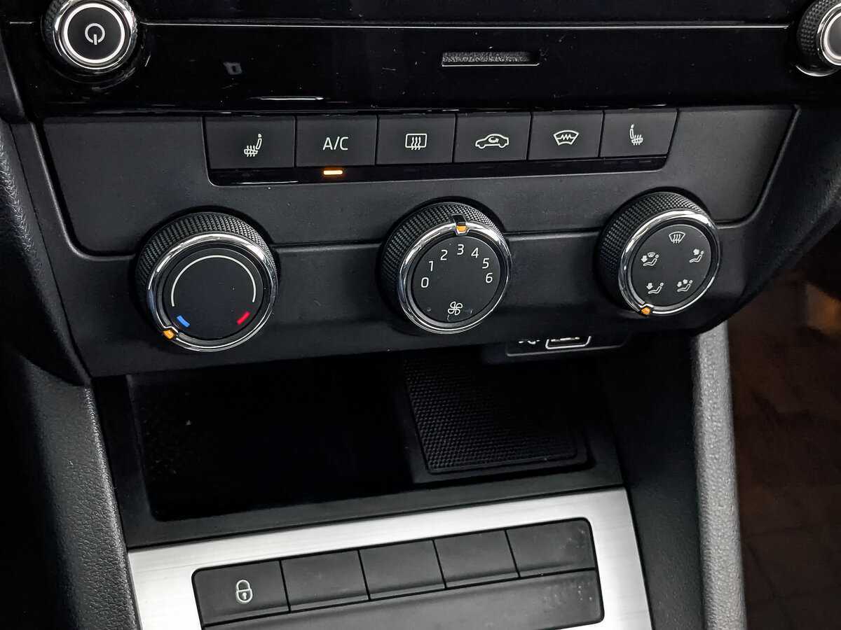 Купить Шкода Октавия, 2018, 139 842 км.. Фото: #20