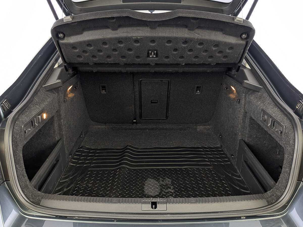 Купить Шкода Суперб, 2019, 136 655 км.. Фото: #9