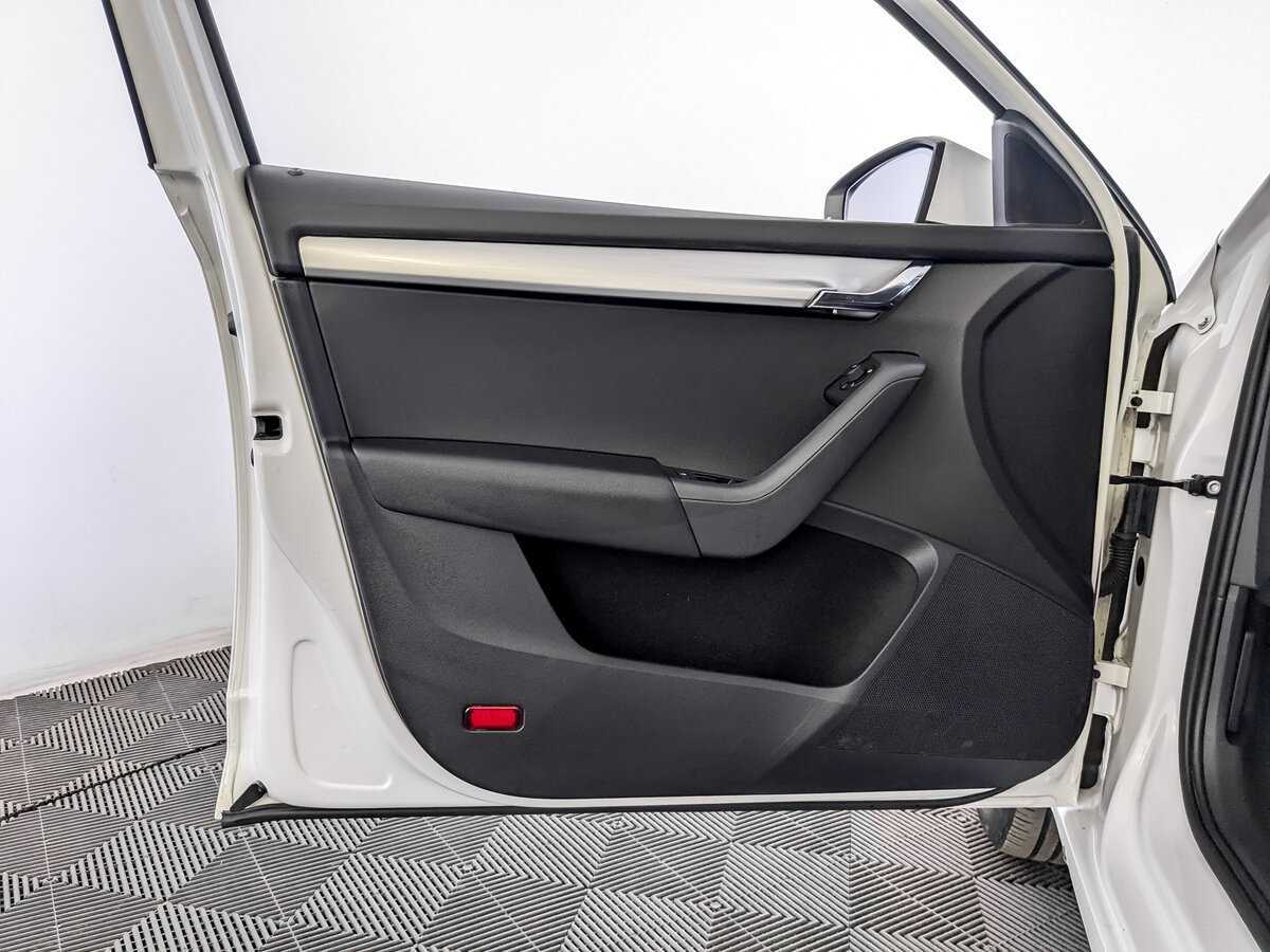 Купить Шкода Октавия, 2020, 103 709 км.. Фото: #18