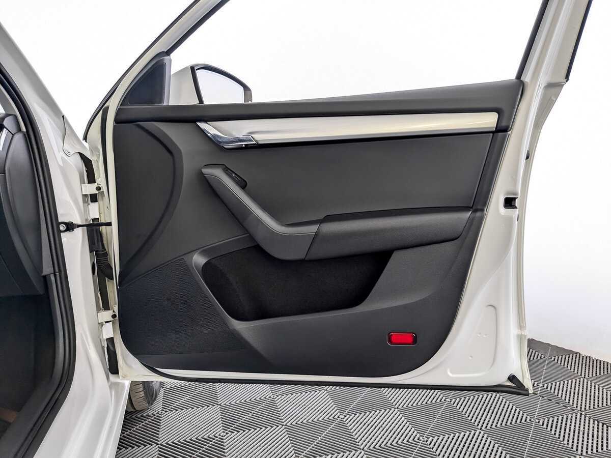 Купить Шкода Октавия, 2020, 103 709 км.. Фото: #23