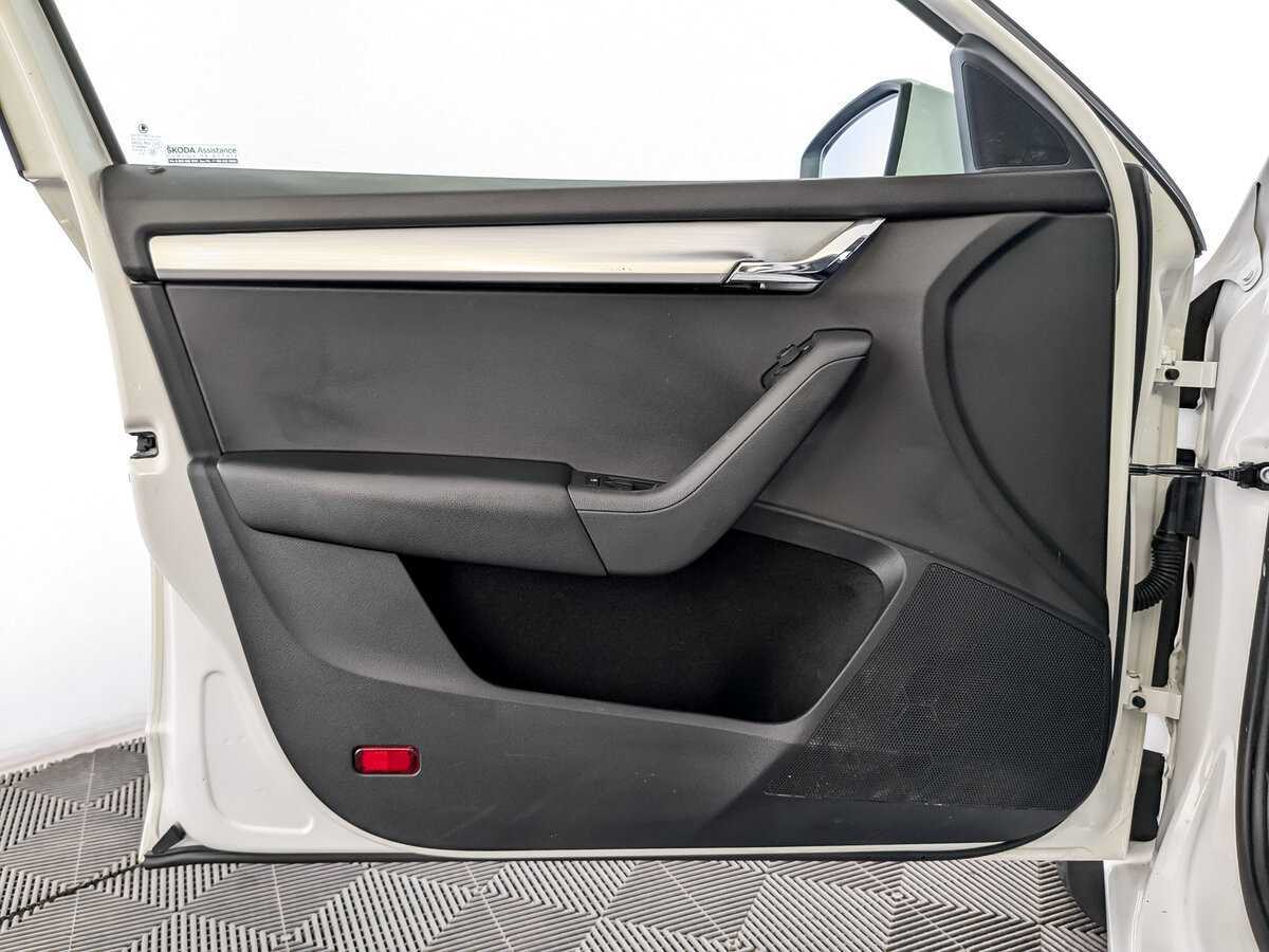 Купить Шкода Октавия, 2019, 146 821 км.. Фото: #16