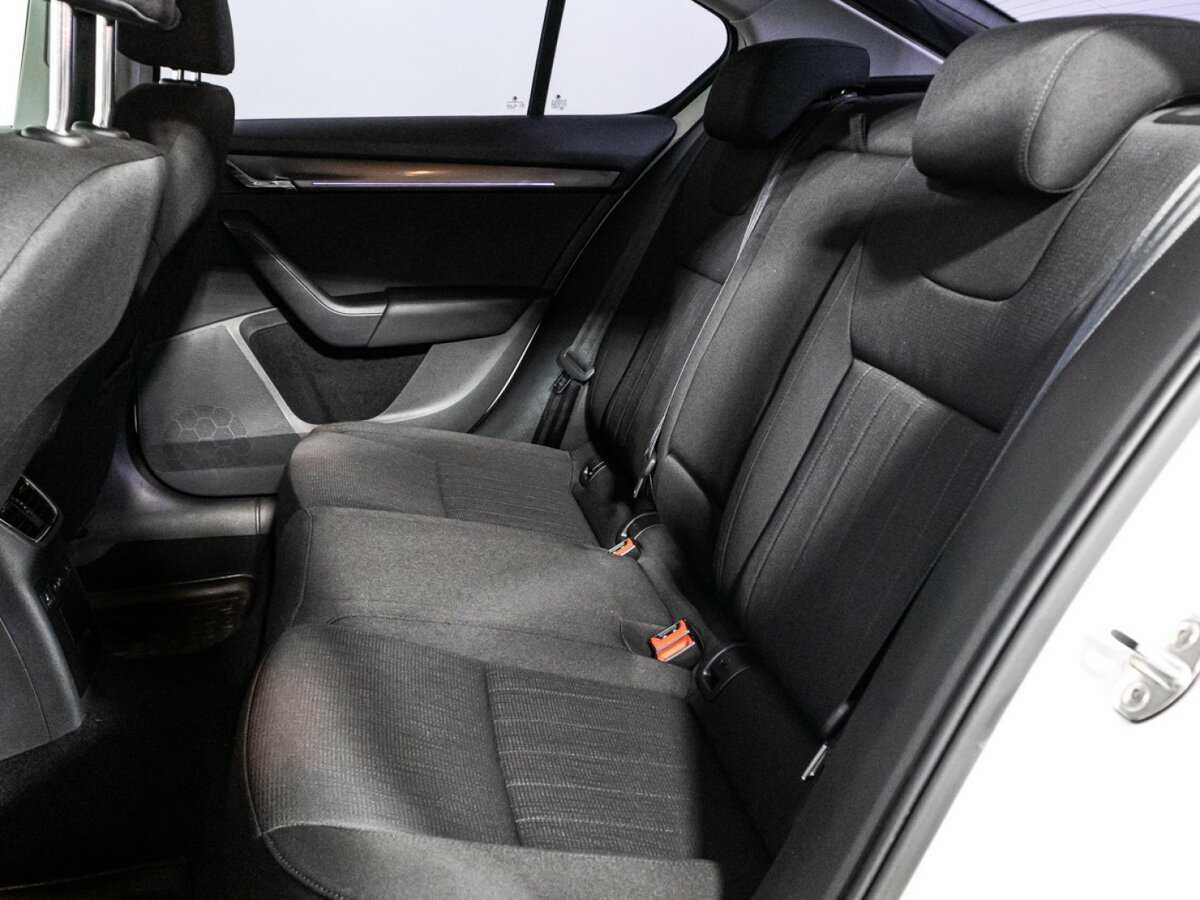 Купить Шкода Октавия, 2017, 119 479 км.. Фото: #9