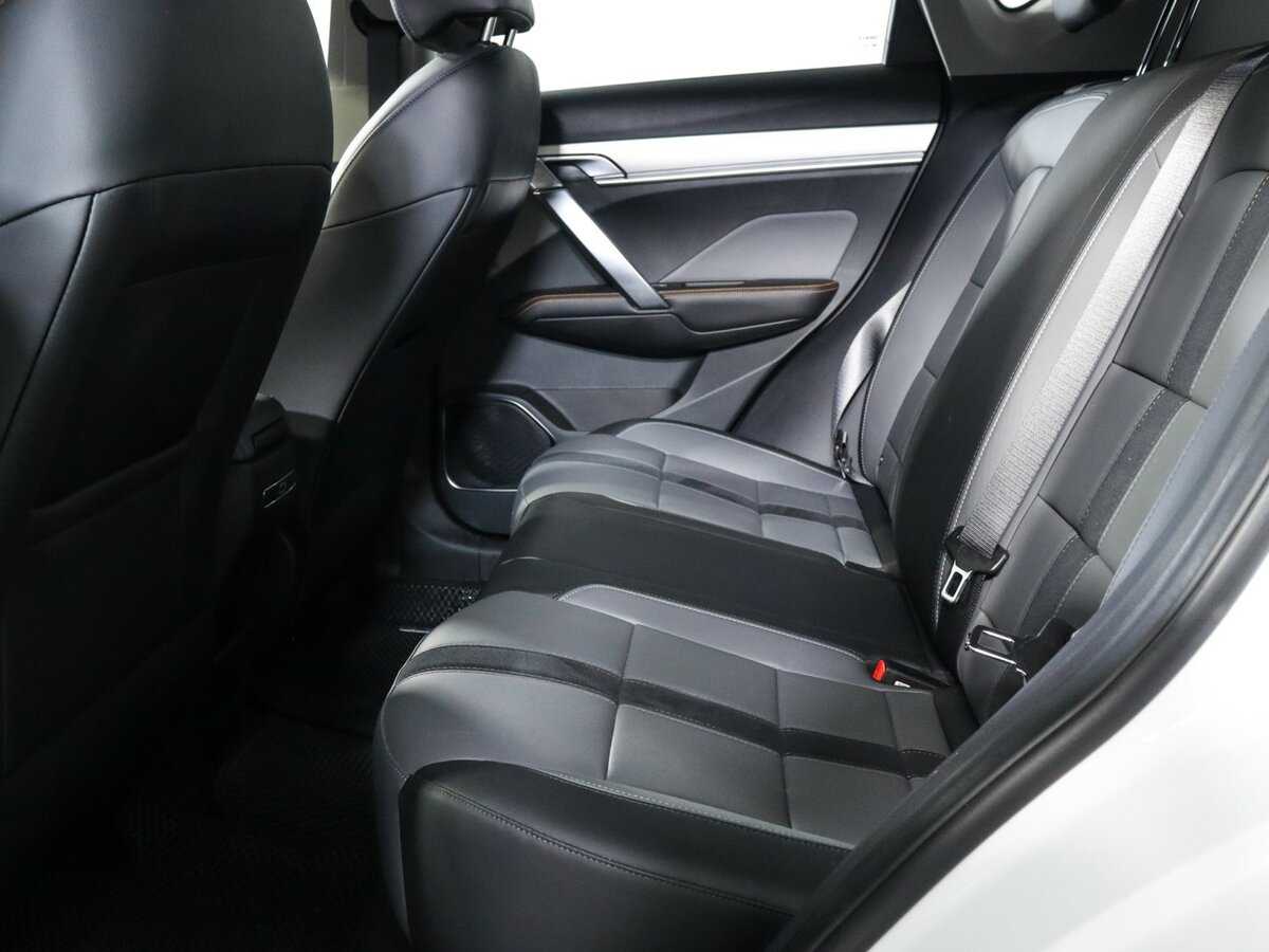 Купить Джили Кулрэй, 2023, 4 880 км.. Фото: #6