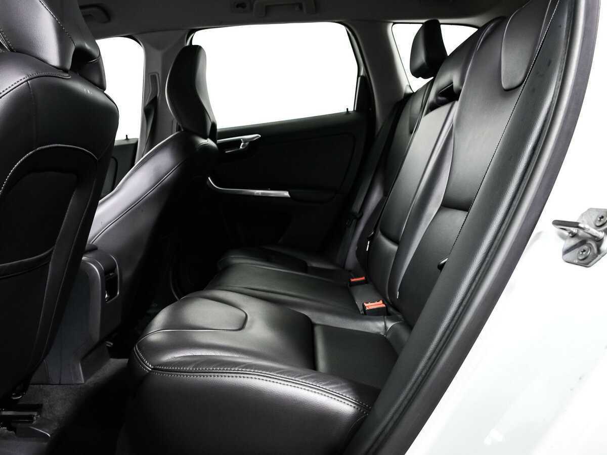 Купить Вольво ИксЦ60, 2015, 92 002 км.. Фото: #11