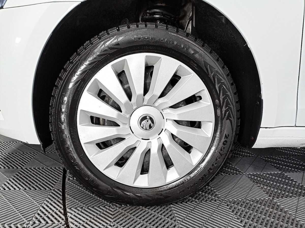 Купить Шкода Октавия, 2020, 108 120 км.. Фото: #17