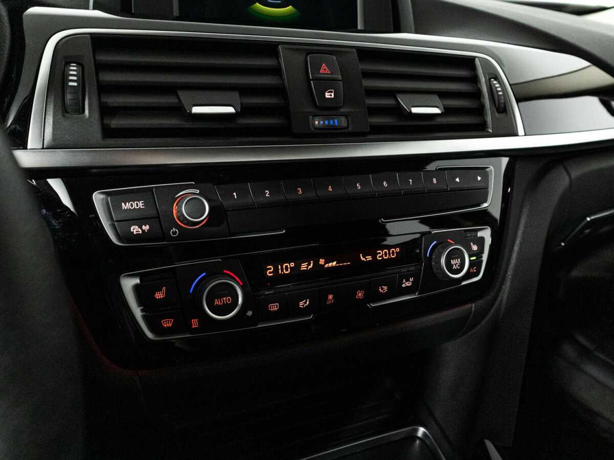 Купить БМВ 3 серии, 2018, 65 895 км.. Фото: #16