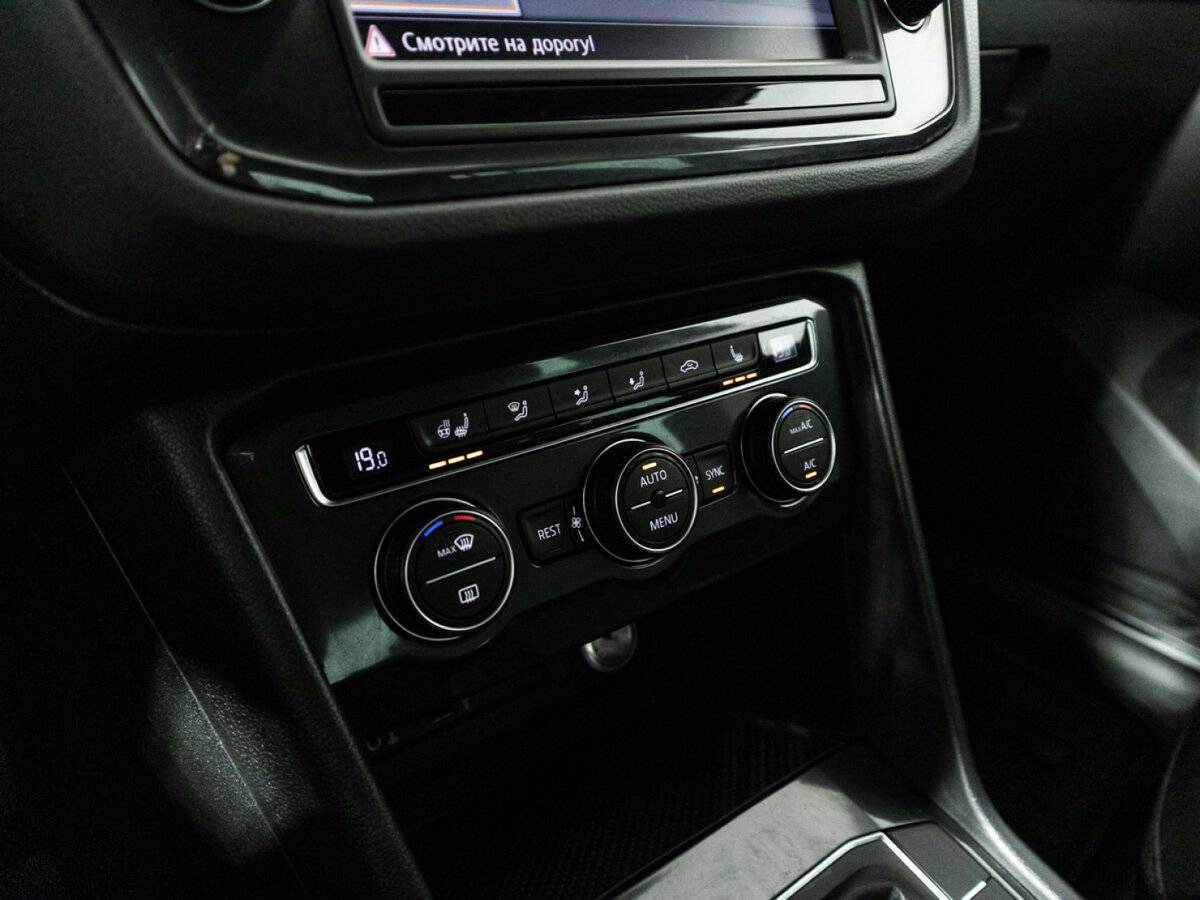 Купить Фольксваген Тигуан, 2017, 140 800 км.. Фото: #17