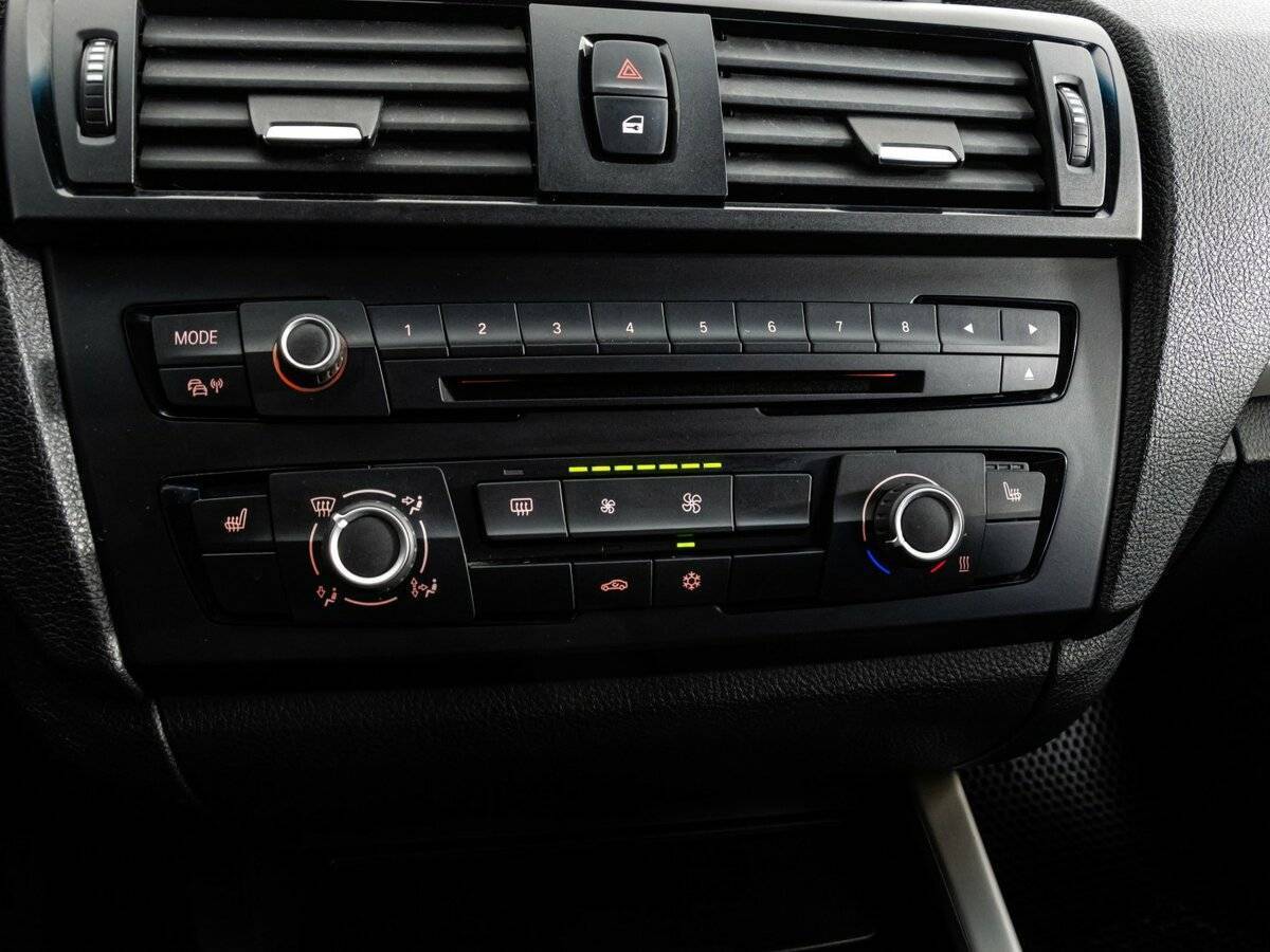 Купить БМВ 1 серии, 2012, 195 162 км.. Фото: #13