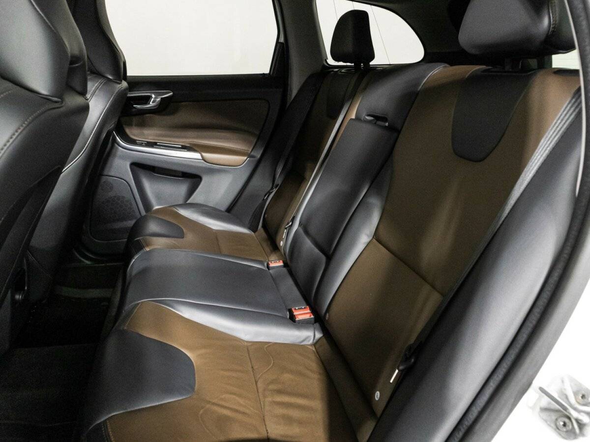 Купить Вольво ИксЦ60, 2014, 131 343 км.. Фото: #10