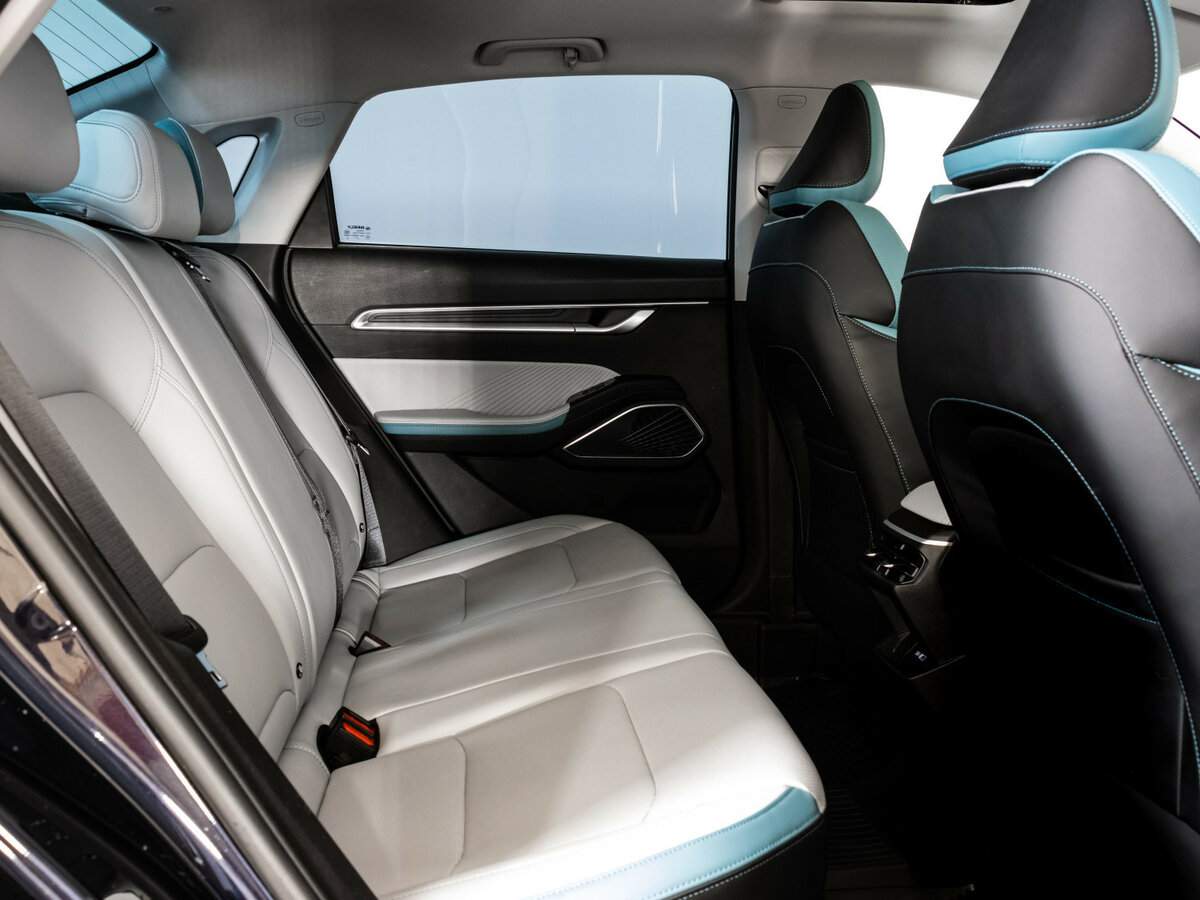 Купить Джили Эмгранд, 2023, 11 119 км.. Фото: #13