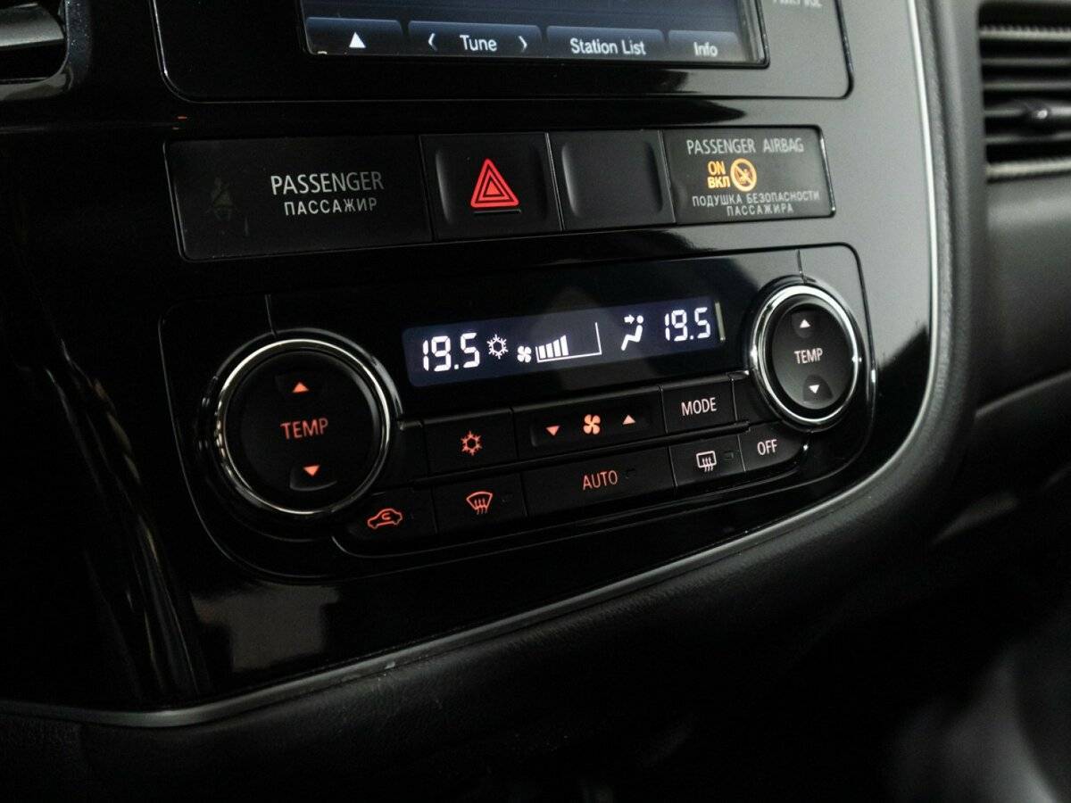 Купить Митсубиши Оутлэндер, 2013, 402 428 км.. Фото: #17