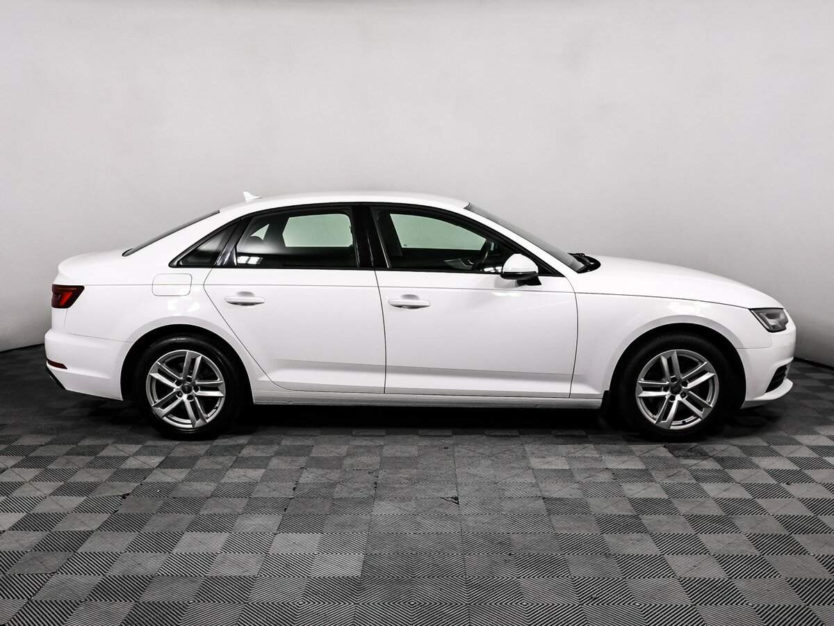 Купить Ауди А4, 2018, 105 240 км.. Фото: #3