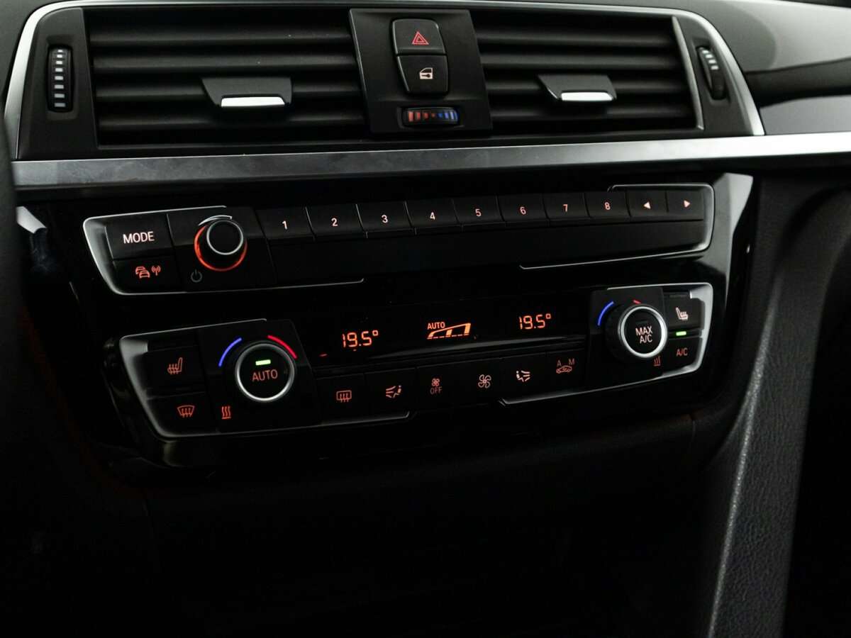 Купить БМВ 3 серии, 2017, 56 783 км.. Фото: #15