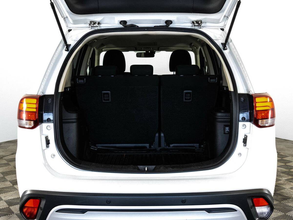 Купить Митсубиши Оутлэндер, 2019, 56 706 км.. Фото: #16