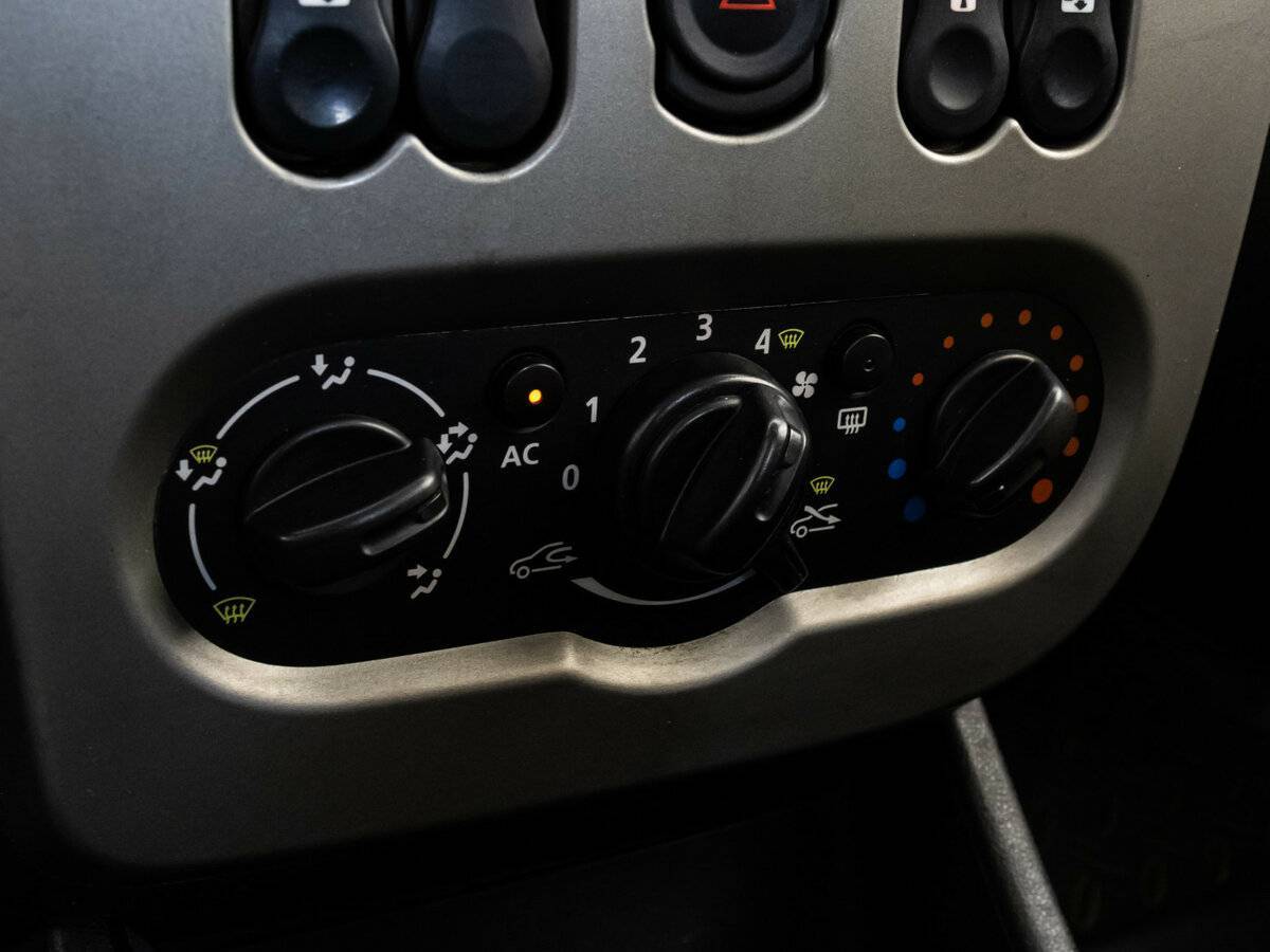 Купить Рено Логан, 2012, 185 548 км.. Фото: #8