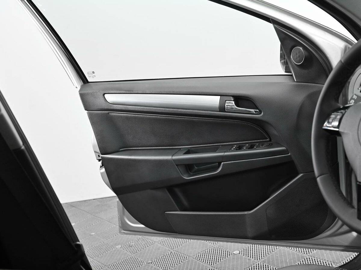 Купить Опель Астра, 2012, 182 000 км.. Фото: #5