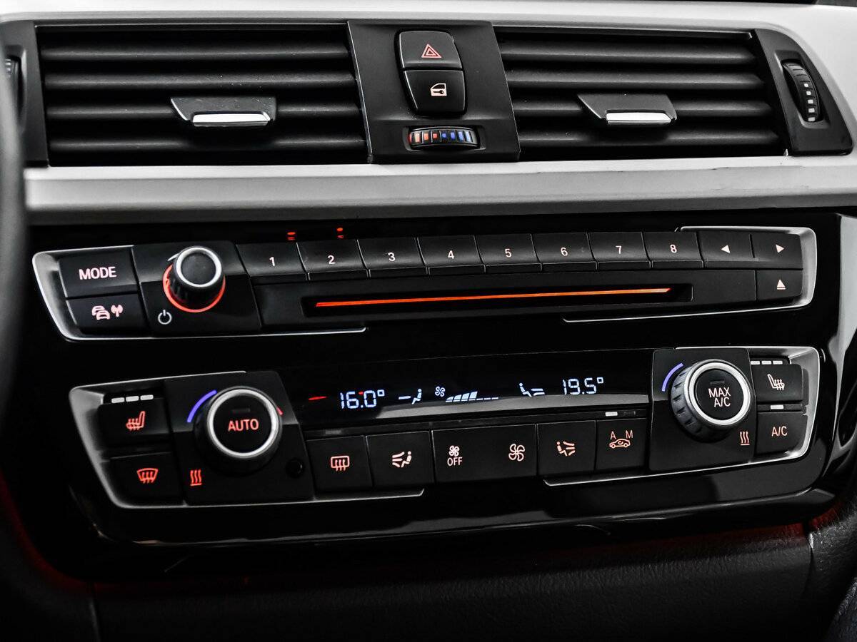 Купить БМВ 3 серии, 2015, 105 980 км.. Фото: #16