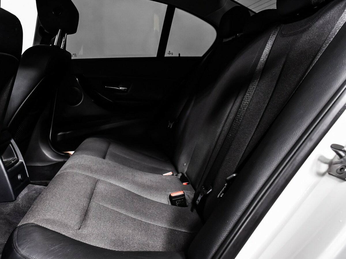 Купить БМВ 3 серии, 2017, 101 755 км.. Фото: #11