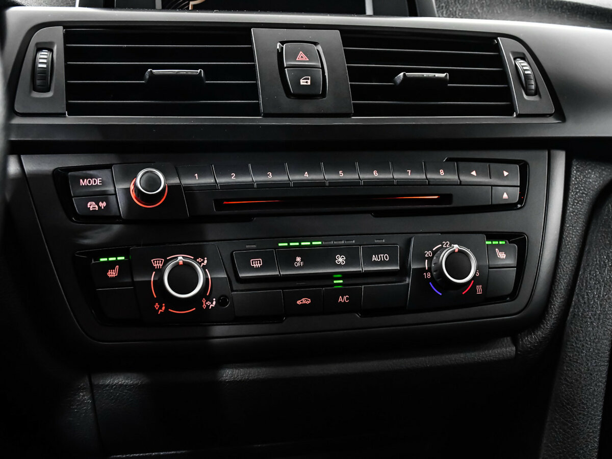 Купить БМВ 3 серии, 2013, 97 818 км.. Фото: #15