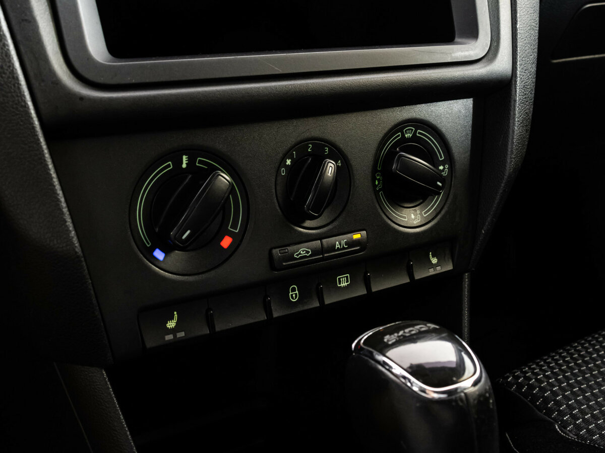 Купить Шкода Рапид, 2015, 122 373 км.. Фото: #9