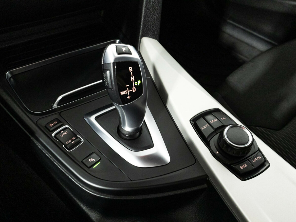 Купить БМВ 3 серии, 2017, 138 550 км.. Фото: #16