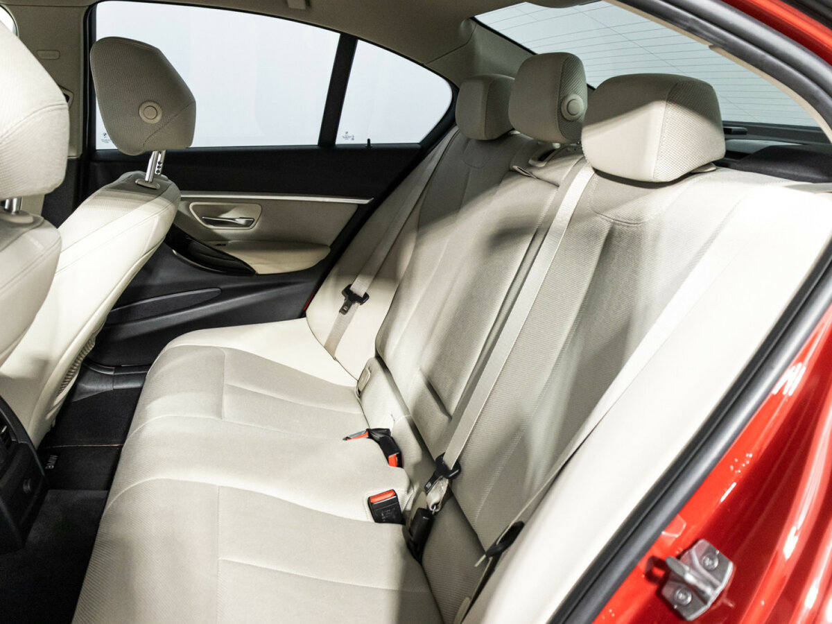 Купить БМВ 3 серии, 2016, 122 045 км.. Фото: #9