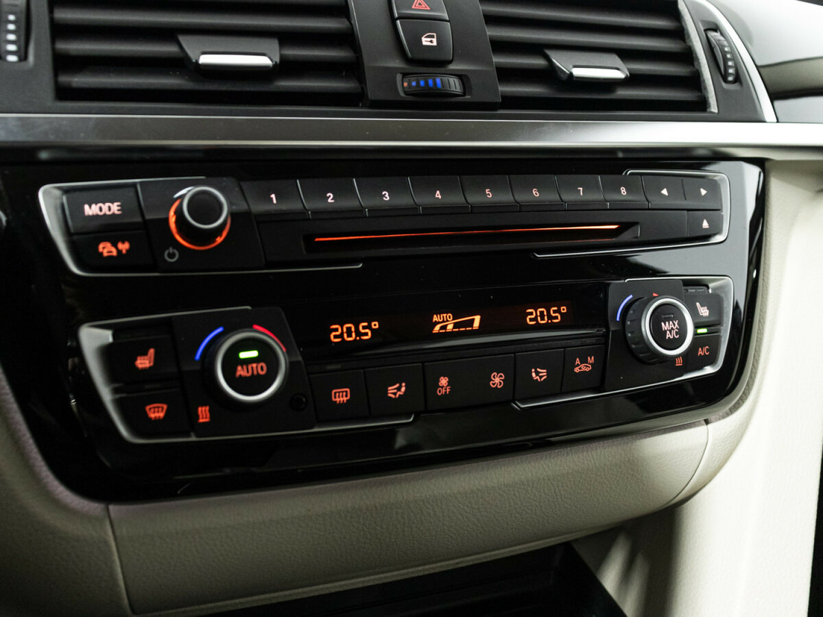 Купить БМВ 3 серии, 2016, 122 045 км.. Фото: #18