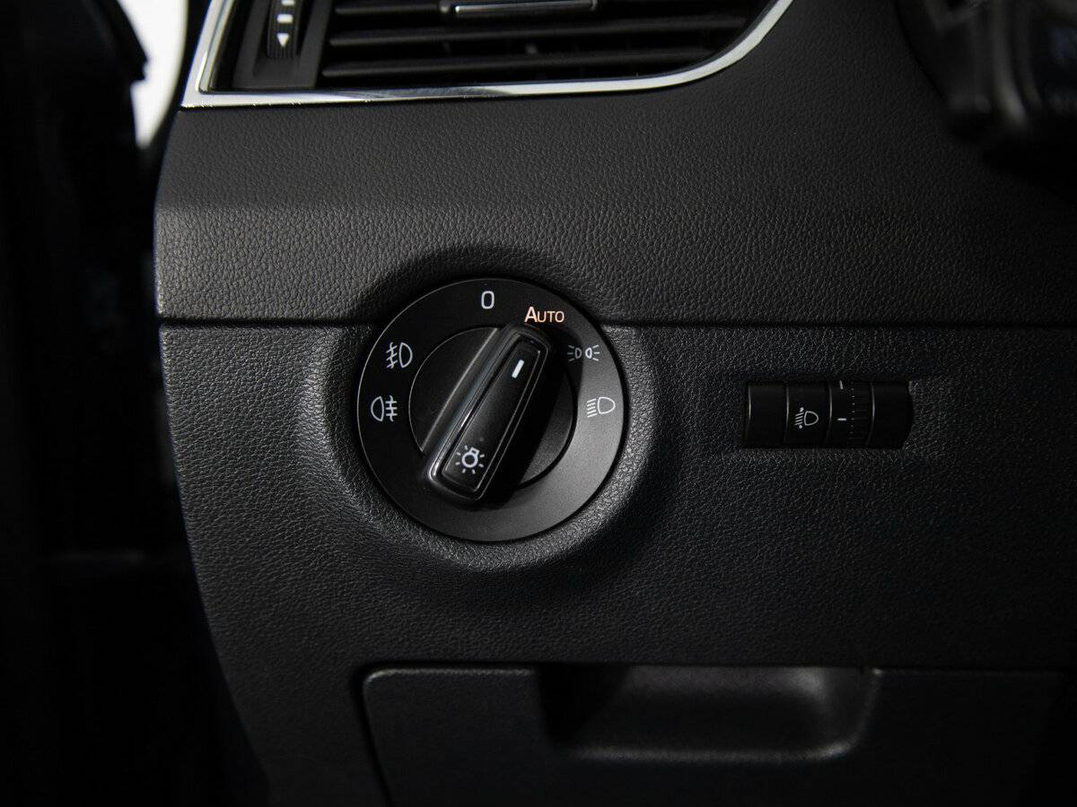 Купить Шкода Октавия, 2014, 177 877 км.. Фото: #12