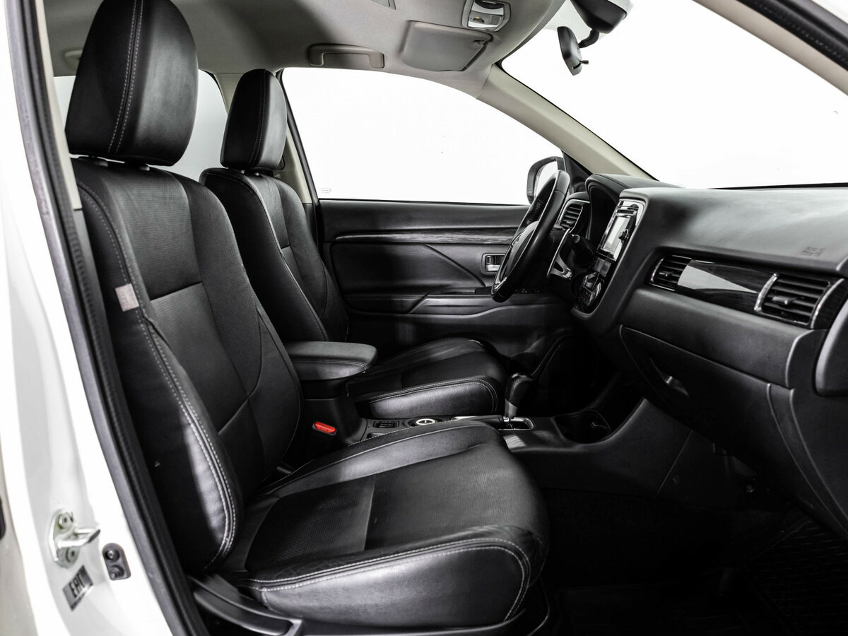 Купить Митсубиши Оутлэндер, 2016, 200 293 км.. Фото: #14